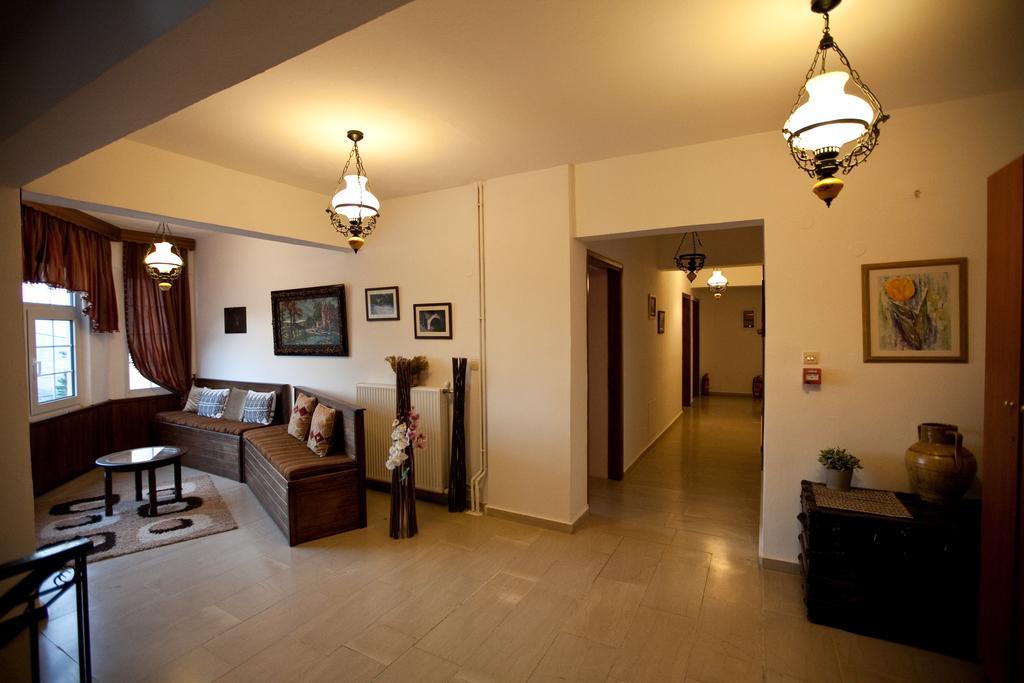 Hotel Χenonas Ziakos à Amárantos Extérieur photo