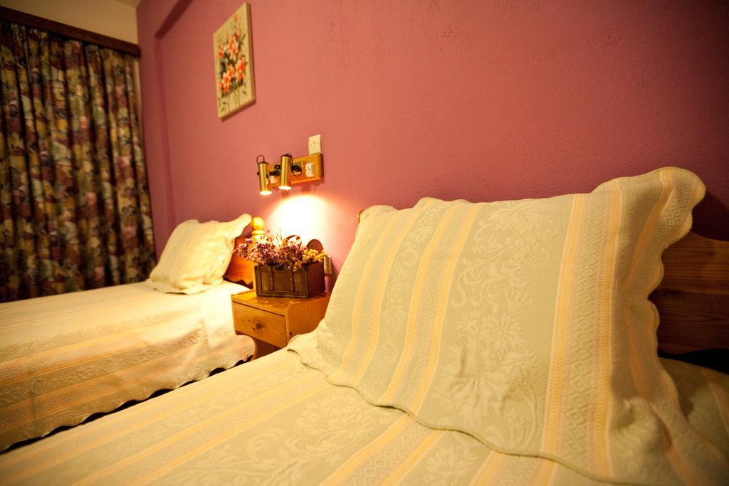 Hotel Χenonas Ziakos à Amárantos Chambre photo